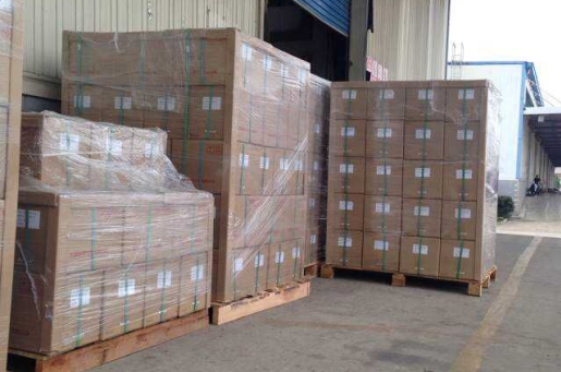 準(zhǔn)備裝車的運輸貨物